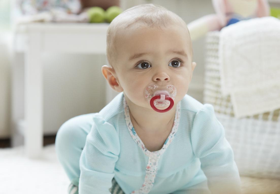 pacifiers that glow in the dark